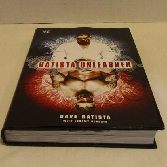 WWE 2007 Dave Batista Medium Black White Graphic WWF Wrestling Book - Picture 3 of 8